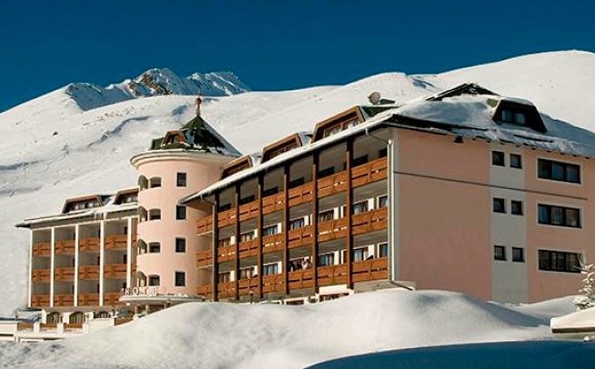 Sporthotel Kühtai - Außenansicht Hotel Winter