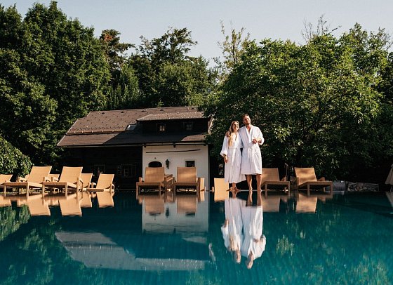 Naturel Hoteldorf SCHÖNLEITN - Outdoor-Poolbereich