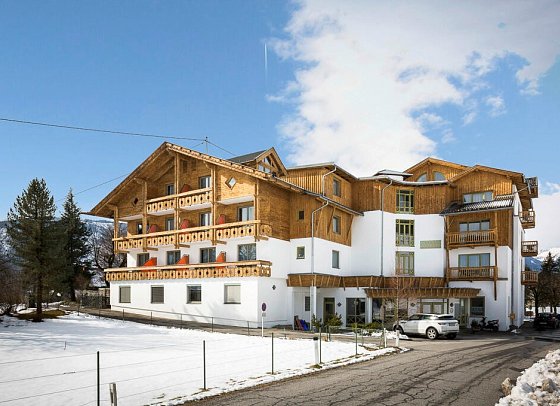Hotel Laurenzhof - Außenansicht Hotel Winter