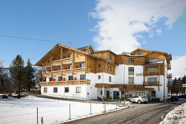 Hotel Laurenzhof - Außenansicht Hotel Winter