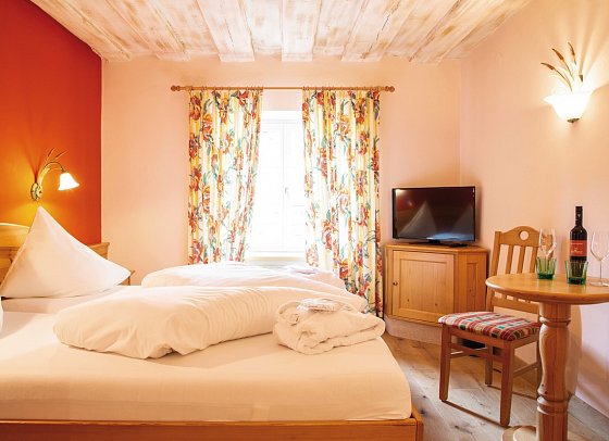 Försterhof - Wohnbeispiel Doppelzimmer (Zimmercodierungen DB1 & EB1)
