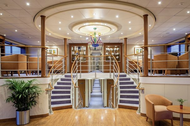 Genuss in Frankreich mit Bijou du Rhône - Lobby