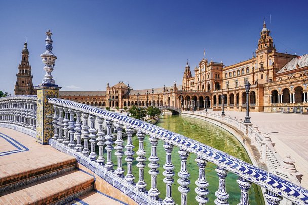 Rundreise Madrid & Andalusien - Plaza de España in Sevilla