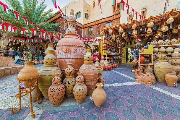 Rundreise Oman zu Silvester - Kultur, Wüste & Meer - Marktstand in Nizwa