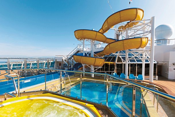 Vom Mittelmeer an die Nordsee mit Costa Favolosa