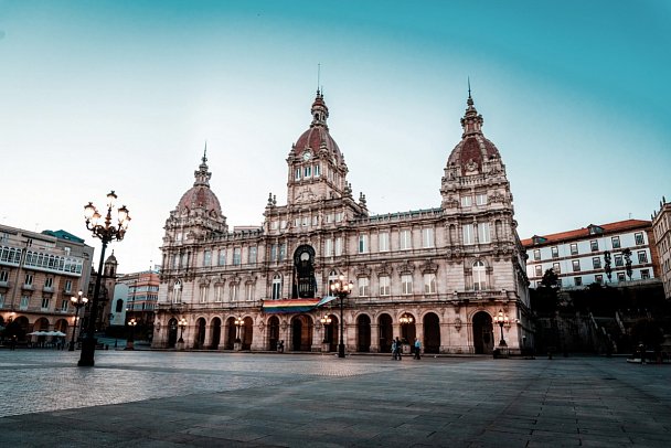 Vom Mittelmeer an die Nordsee mit Costa Favolosa