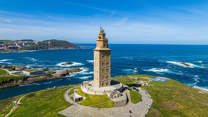 Italien-Hamburg mit Costa Favolosa - La Coruña