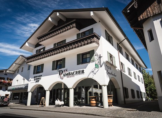 Das Lambacher - Außenansicht Hotel