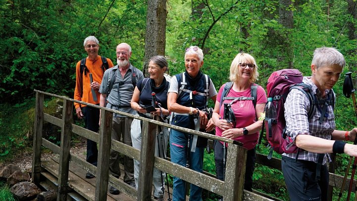 Alpenüberquerung – von Garmisch-Partenkirchen nach Sterzing - Leute auf Wanderung