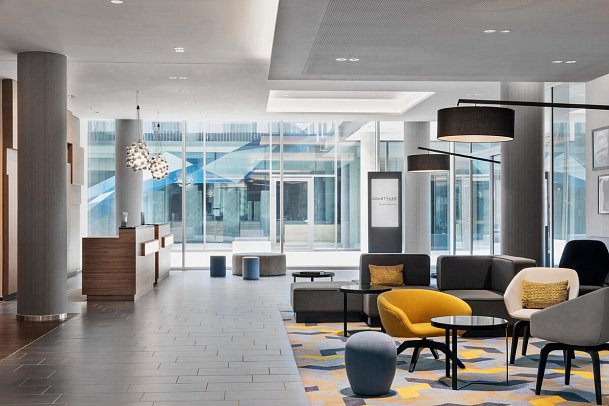 Courtyard by Marriott Munich & Therme Erding - Rezeption