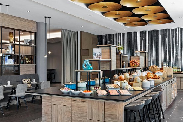 Courtyard by Marriott Munich & Therme Erding - Frühstücksbuffet