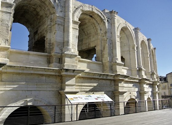 Rundreise Die schönsten Seiten Südfrankreichs - Provence und Cote d´Azur - Arena