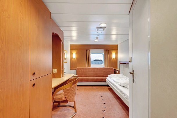 Nordlichter - mit Hurtigruten Signature Nordkap-Linie MS Trollfjord - Kabine Polar Außen