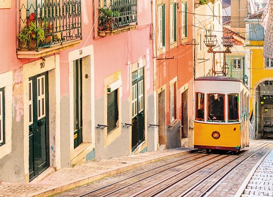 Von Mallorca über Portugal nach Hamburg mit AIDAperla - Lissabon