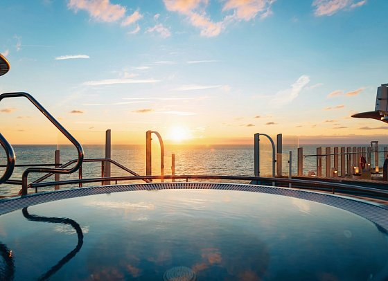 Mediterrane Schätze mit AIDAcosma - Whirlpool