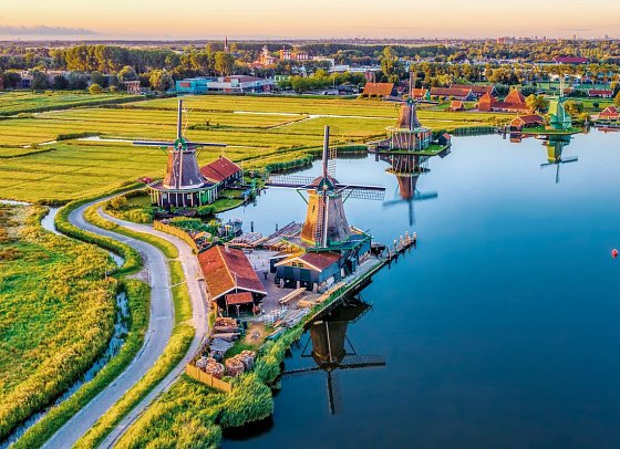 Dudelsackklänge beim Basel Tattoo mit Rhein Symphonie - Zaanse Schans, Zaandam