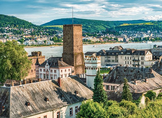 Dudelsackklänge beim Basel Tattoo mit Rhein Symphonie - Rüdesheim am Rhein