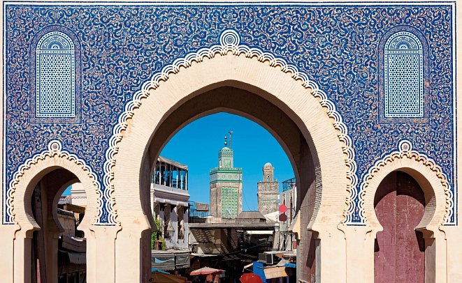 Rundreise Zauberhaftes Marokko – Königsstädte & Wüste - Stadttor Bab Boujeloud, Fes