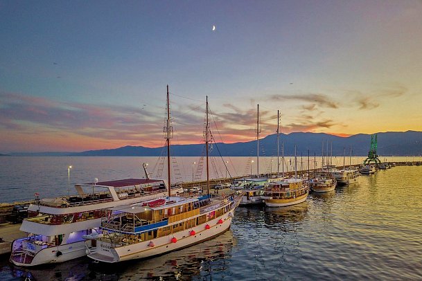 Blaue Reise - Kreuzfahrt zwischen 1000 Inseln - Hafen Rijeka