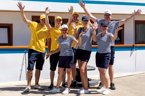 Blaue Reise - Kreuzfahrt zwischen 1000 Inseln - Team im Hafen von Rijeka