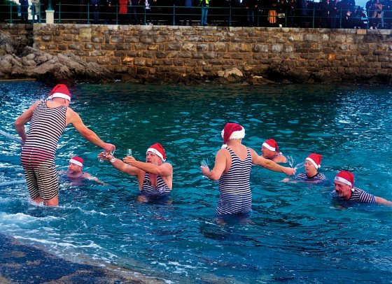 Salonzugfahrt zu Silvester an die K&K Küste - Neujahrschwimmen in Opatija
