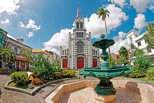 Karibische Inseln mit MSC Opera - Saint Louis Kathedrale, Fort-de-France