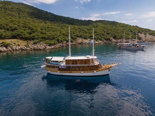 Blaue Reise - Kreuzfahrt zwischen 1000 Inseln ab/bis Trogir - Beispiel für ein Schiff