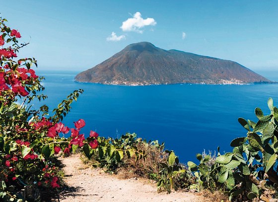 Kalabrien Sternfahrt - Blick auf die Insel Lipari