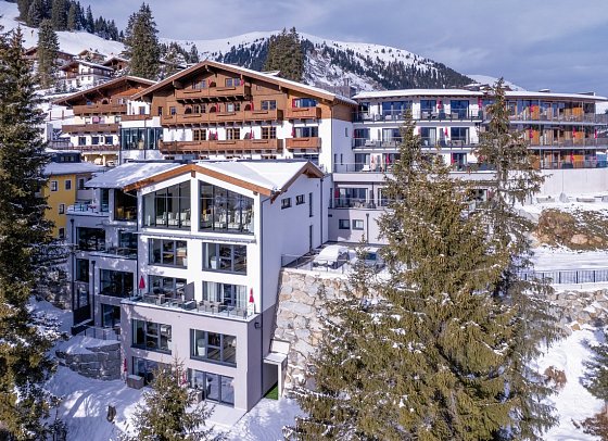 Ursprungs Panorama Hotel - Außenansicht Hotel Winter