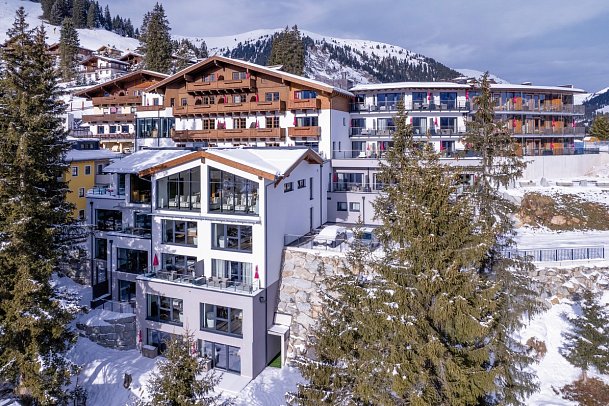 Ursprungs Panorama Hotel - Außenansicht Hotel Winter