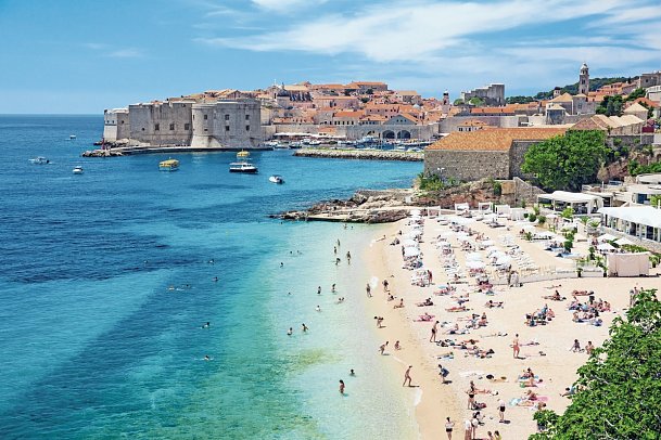 Traumhafte Buchten mit Costa Deliziosa