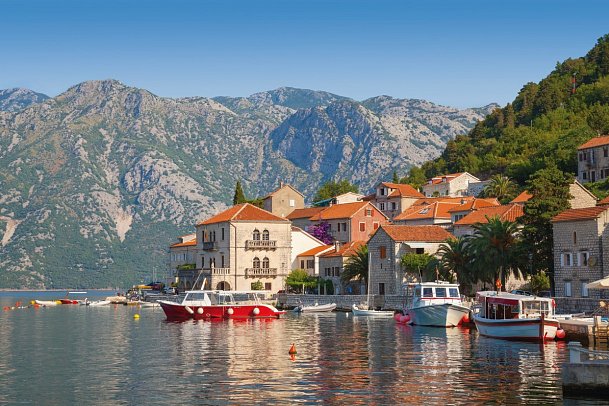 Antike Städte mit Costa Deliziosa - Perast in der Bucht von Kotor