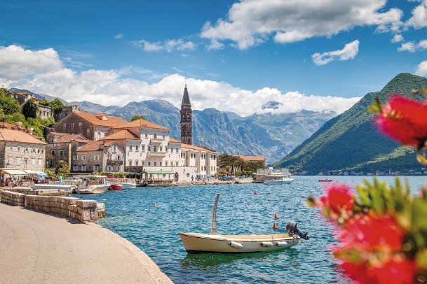Griechische Inseln ab/bis Venedig mit Costa Deliziosa - Perast