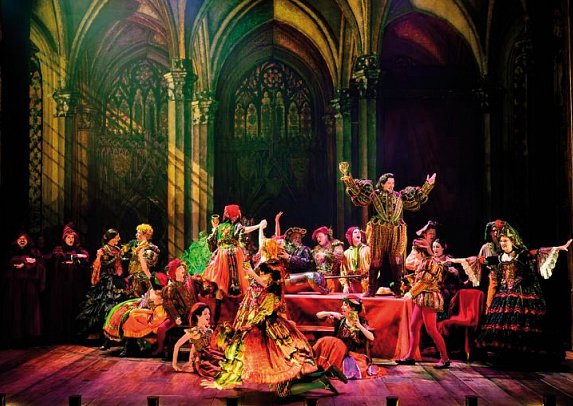 Ibis Hotel Mariahilf & DAS PHANTOM DER OPER - Raimund Theater, Aufführung 