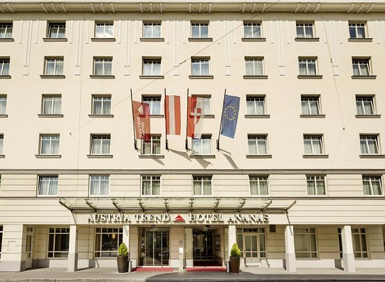 Deep Purple - Hotel Ananas - Außenansicht Hotel