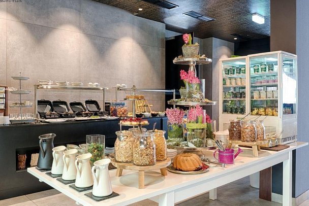 Mercure Hotel Raphael - Frühstücksbuffet