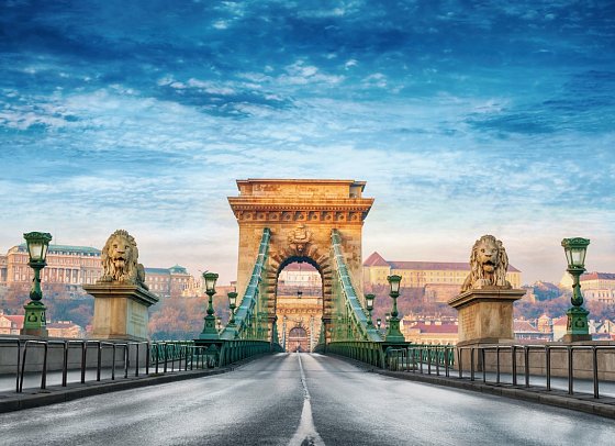 Im Glanz der Donau mit der MS Prinzessin SISI - Budapest, Kettenbrücke