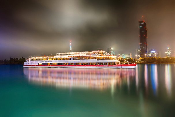 MS Admiral Tegetthoff - Partycruise Krampus Party