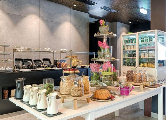 Die Schöne und das Biest - Frühstücksbuffet
