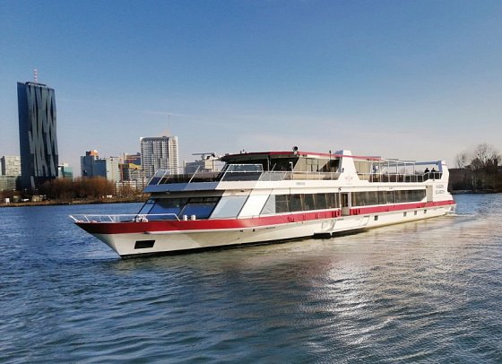 MS Kaiserin Elisabeth Sommernachtstraum