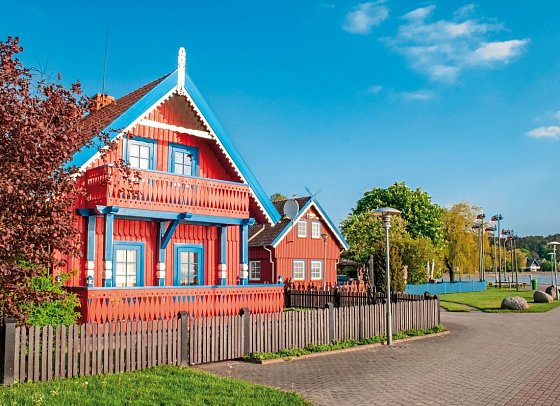 Baltikum Rundreise - Traditionelles Holzhaus In Nida
