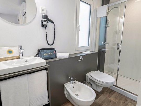 Sentido Lago di Garda Premium Village - Wohnbeispiel Suite Aqua Adults Only (Zimmercodierung WB2)